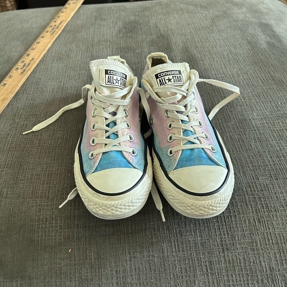 Cotton candy, pink, blue white, classic converse US ladies, 8.5. - Picture 2 of 9